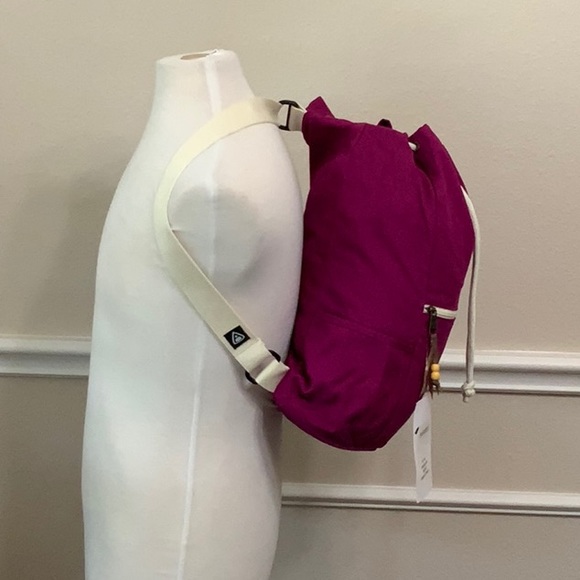 Jansport CROSSLAND Backpack Berrylicious Purple - Picture 3 of 11